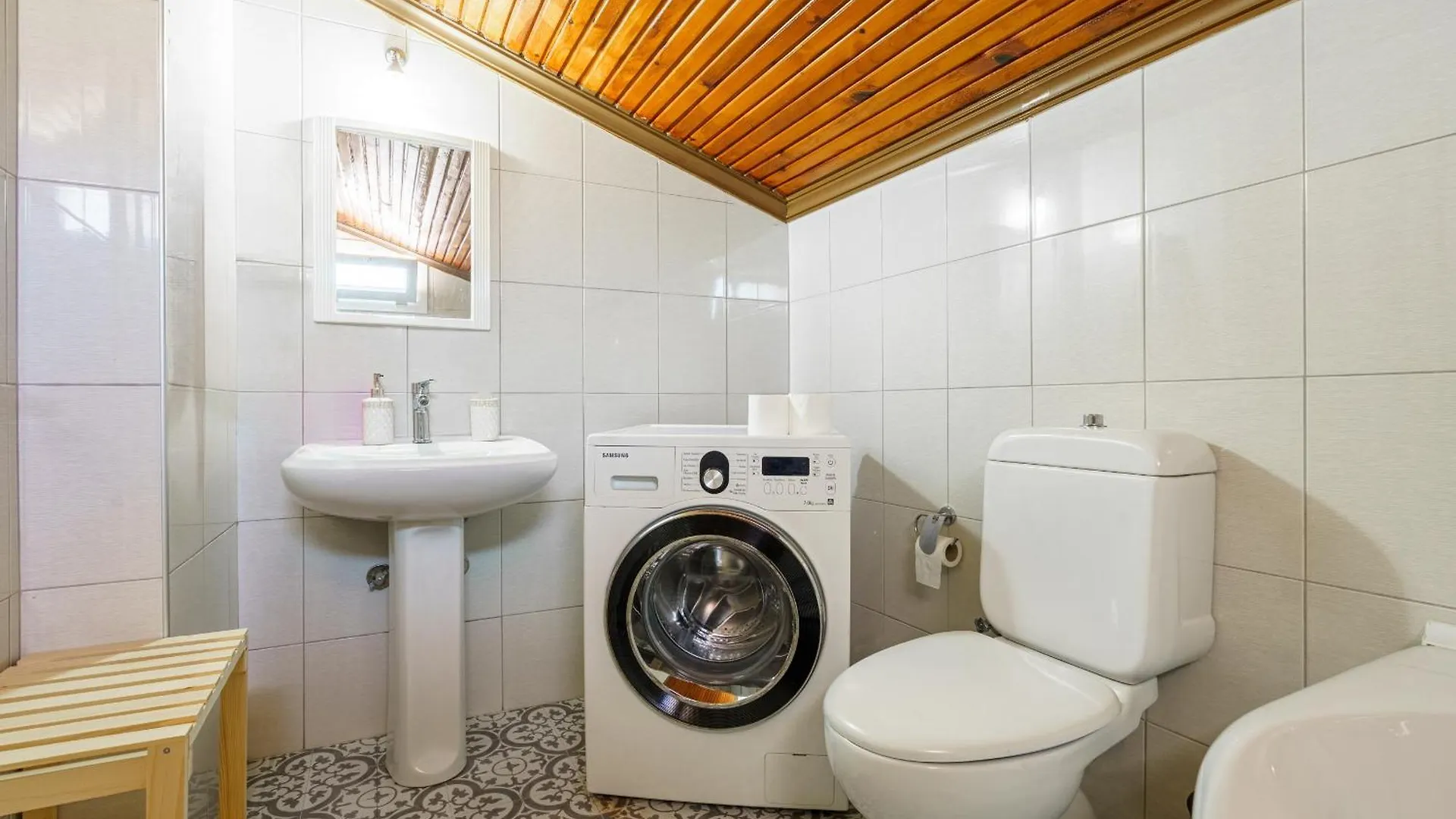 Nyaraló Semi Detached Villa In Complex With Shared Semi Olympic Swimming Pool In Kusadası