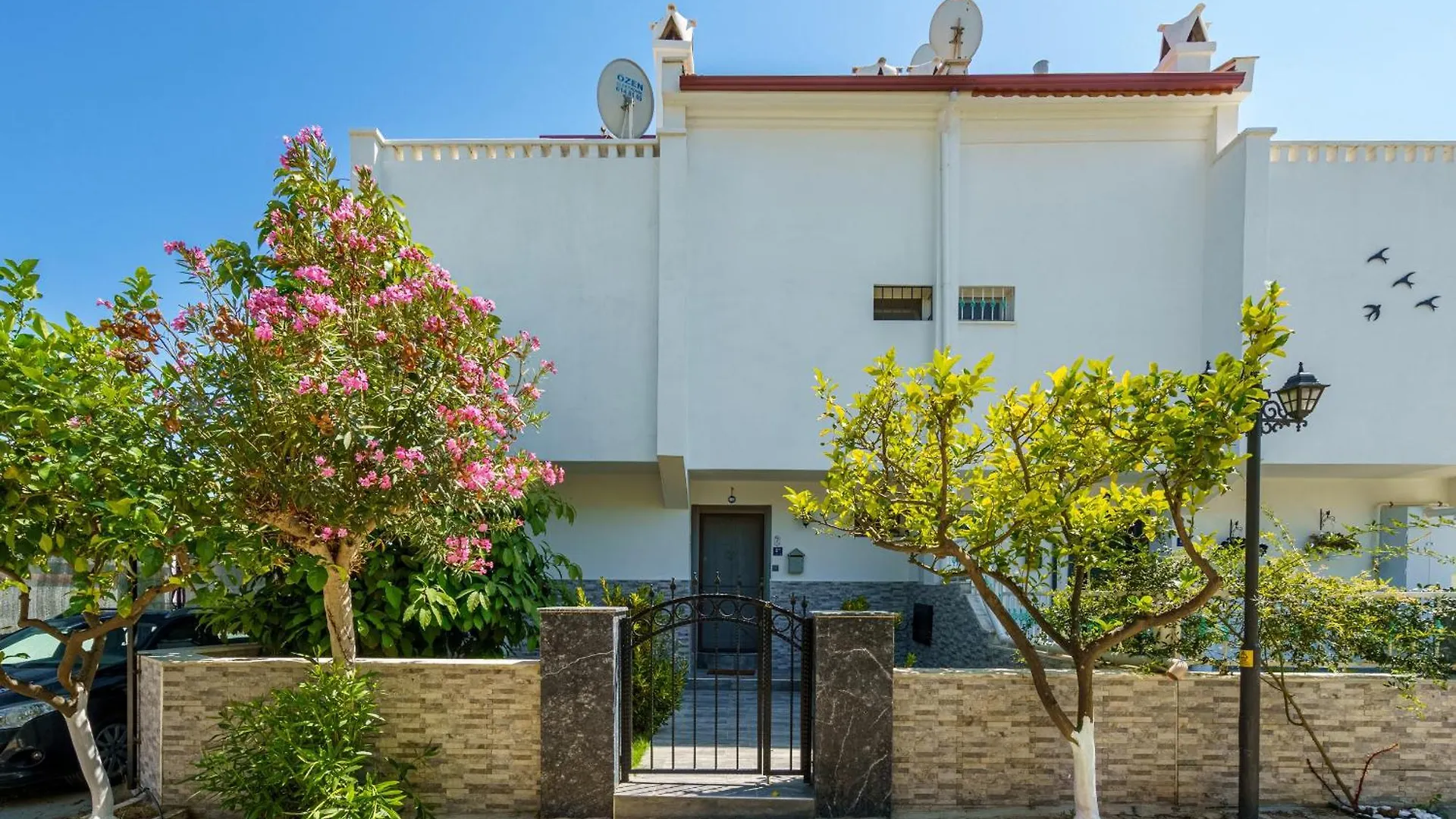 Semi Detached Villa In Complex With Shared Semi Olympic Swimming Pool In Kusadası 0*,